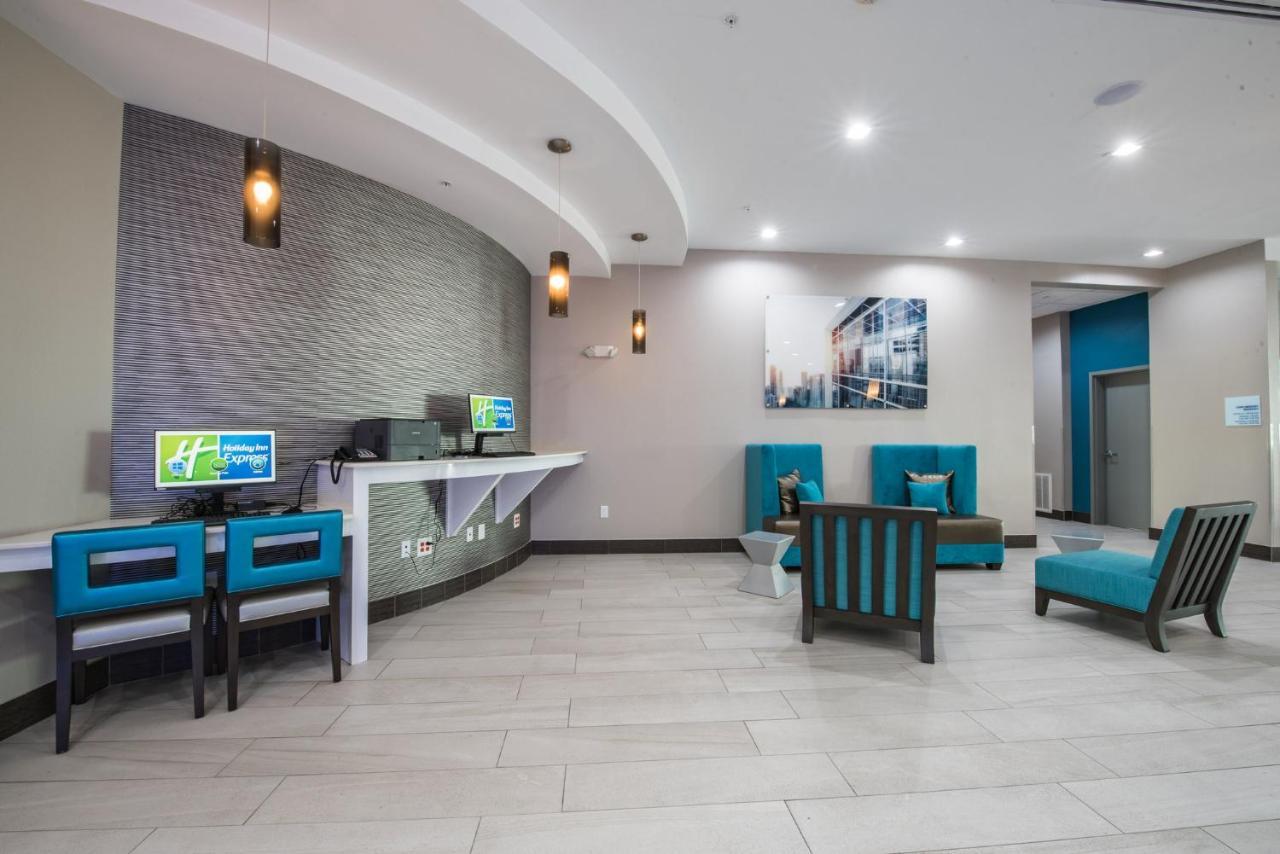 Holiday Inn Express & Suites Houston - Hobby Airport Area By Ihg Exterior photo